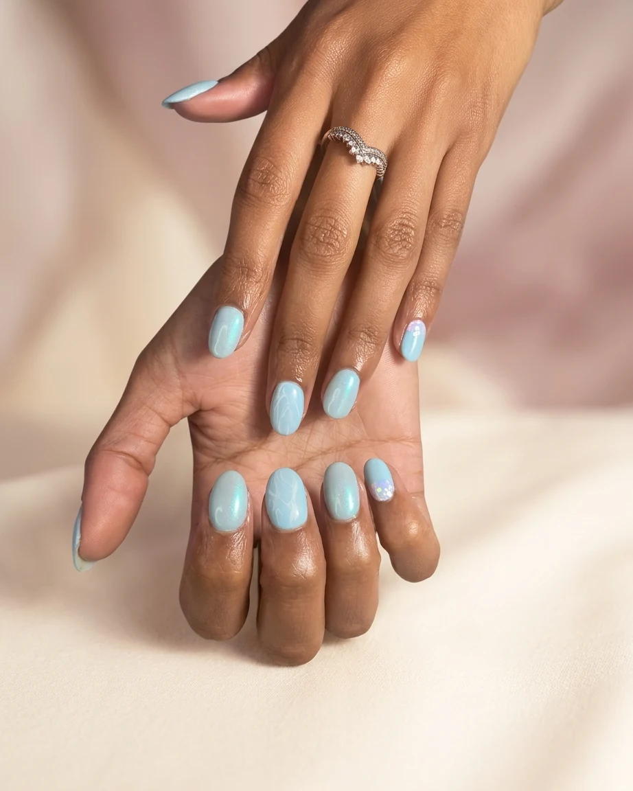 Ongles bleus effet sirène